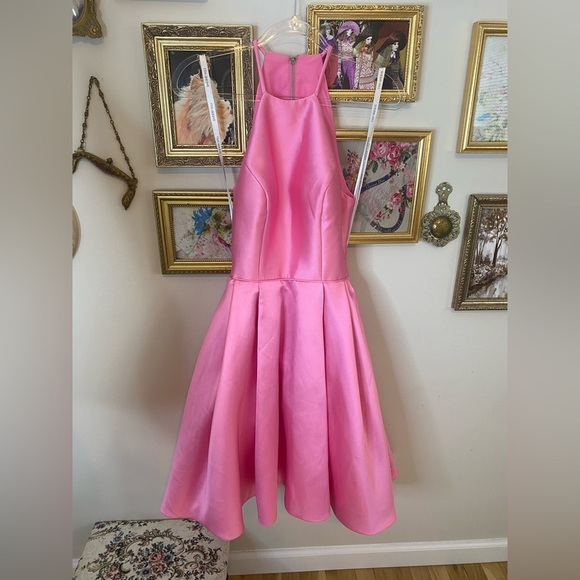 Sherri Hill Vibrant Pink Halter Open Back Cut Out Short Dress Size 2 NWOT - Picture 7 of 10